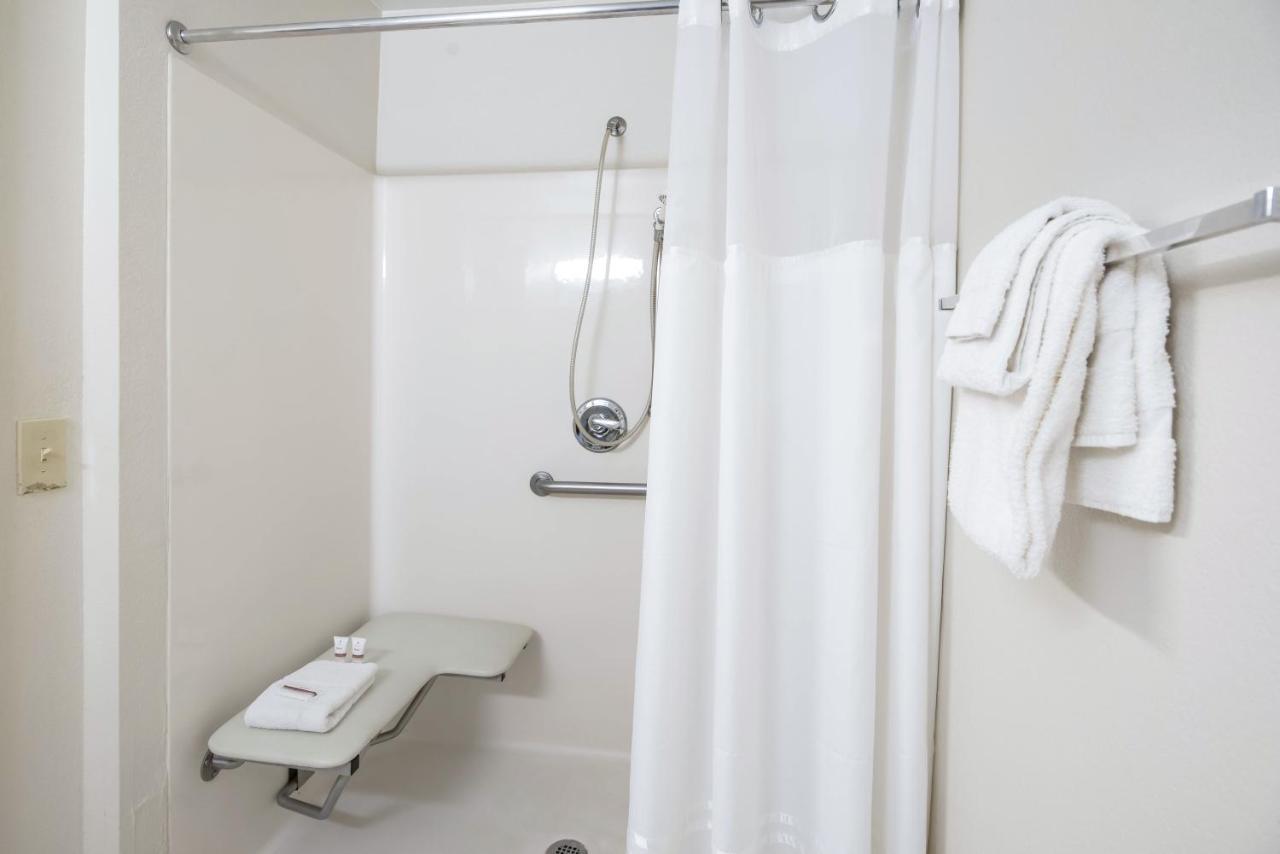 โฮมทาวน์ สตูดิโอ โคโลราโดสปริงส์ - แอร์พอร์ต Motel ภายนอก รูปภาพ