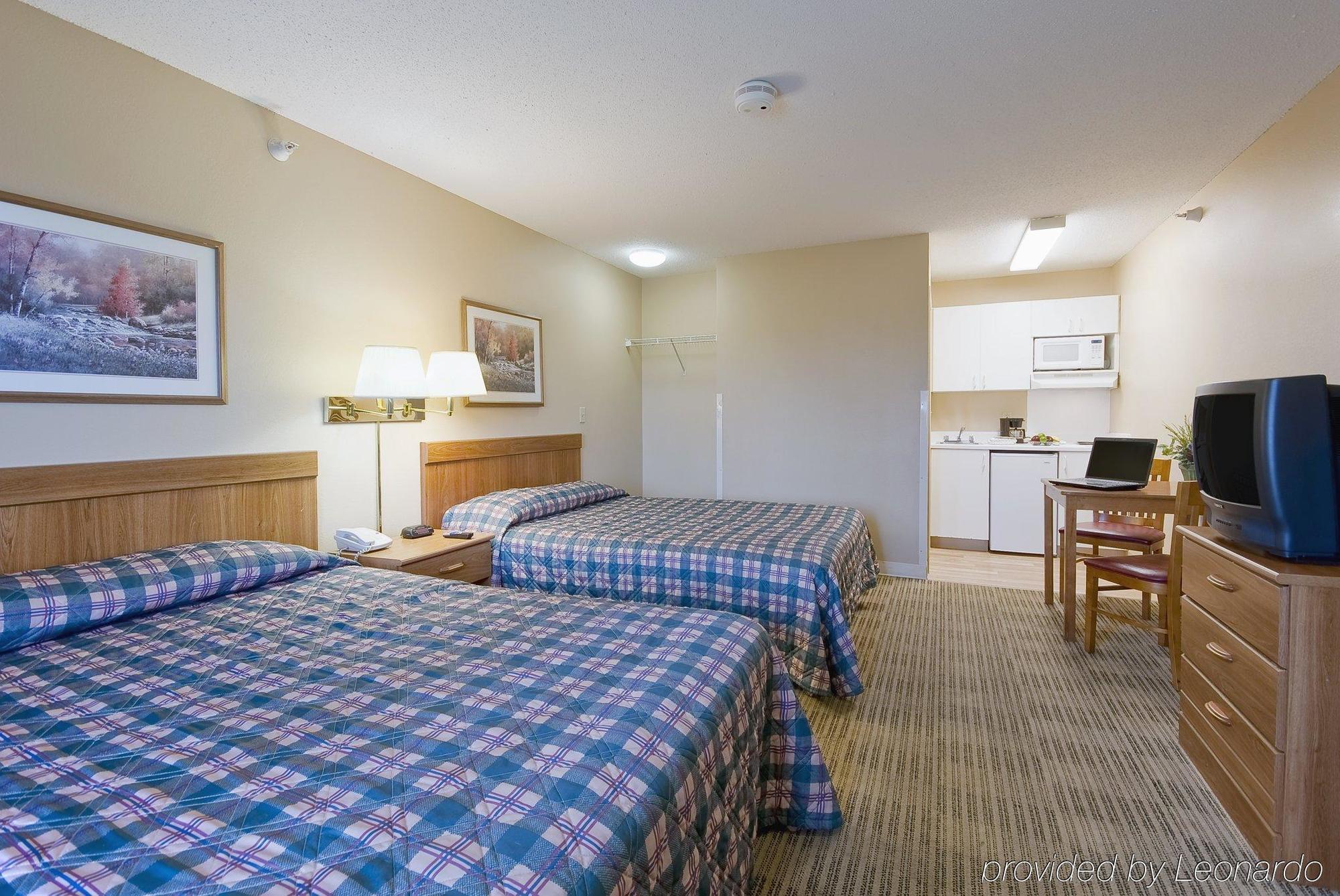 โฮมทาวน์ สตูดิโอ โคโลราโดสปริงส์ - แอร์พอร์ต Motel ภายนอก รูปภาพ